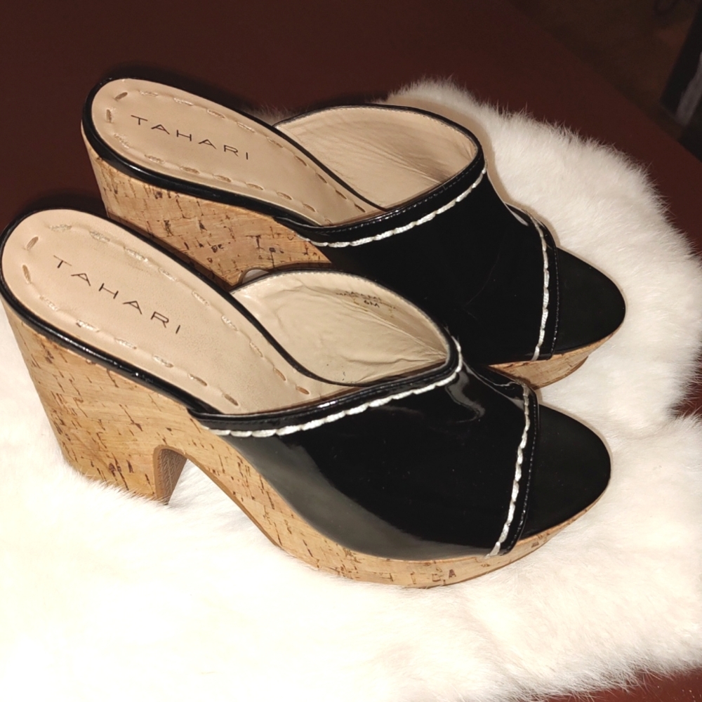 Tahari Leather Y2KCork Black Clogs Mules The Miami Patent Leather SZ: 6 Like New
